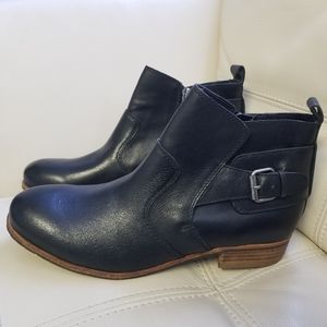 Dolce Vita black leather booties with buckle 9.5